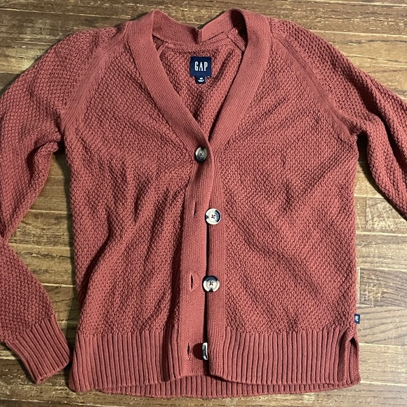 button sweater - Picture 1 of 2
